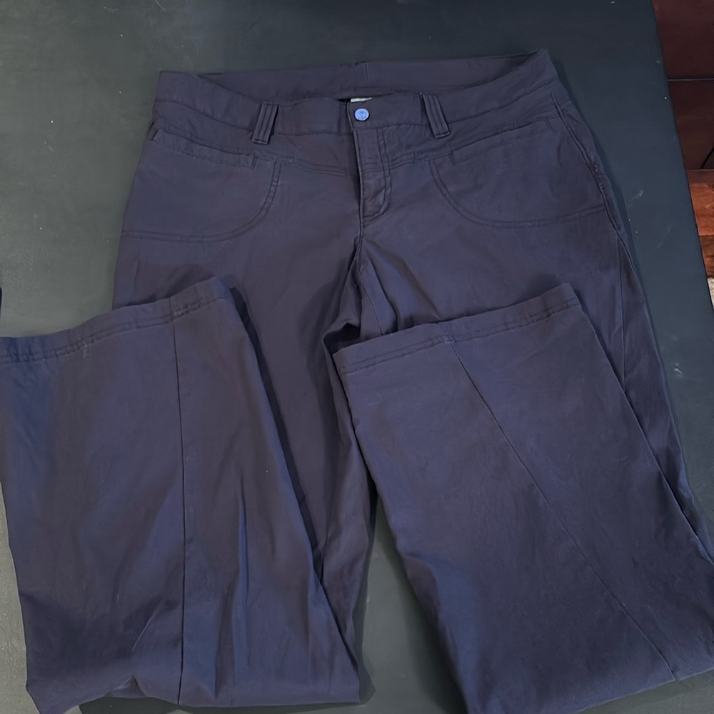 Athleta Navy Blue nylon/spandex pants size 12